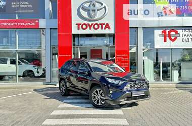 Позашляховик / Кросовер Toyota RAV4 2022 в Тернополі