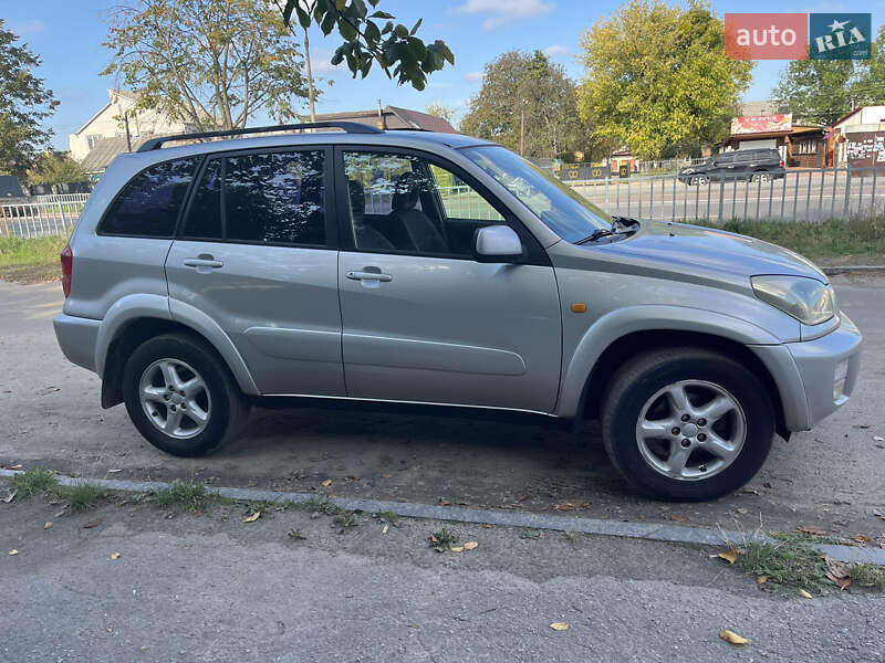 Позашляховик / Кросовер Toyota RAV4 2001 в Житомирі