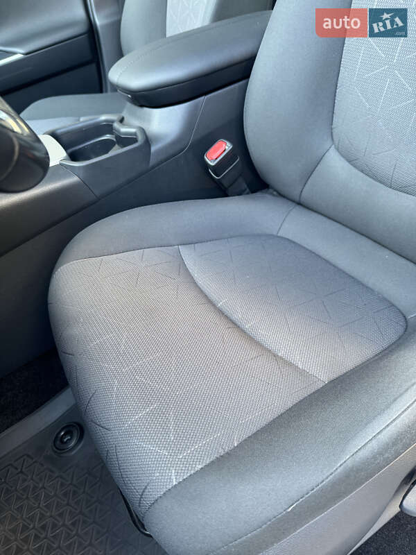 Позашляховик / Кросовер Toyota RAV4 2019 в Києві