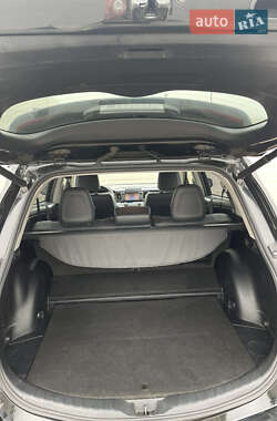 Внедорожник / Кроссовер Toyota RAV4 2017 в 