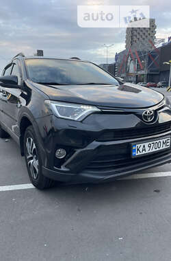 Позашляховик / Кросовер Toyota RAV4 2016 в Києві