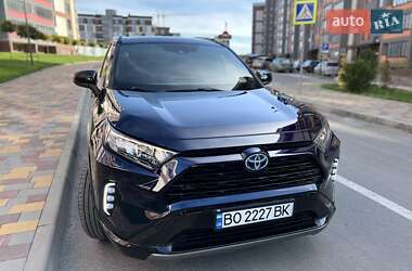 Внедорожник / Кроссовер Toyota RAV4 2021 в Тернополе