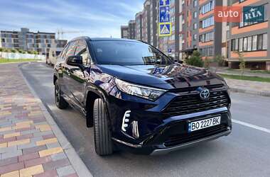 Внедорожник / Кроссовер Toyota RAV4 2021 в Тернополе