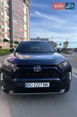 Внедорожник / Кроссовер Toyota RAV4 2021 в Тернополе