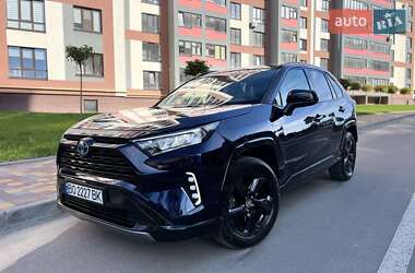 Toyota RAV4 2021