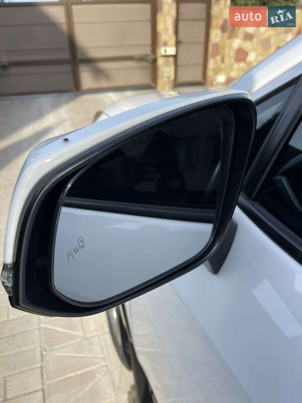 Позашляховик / Кросовер Toyota RAV4 2020 в Чорткові