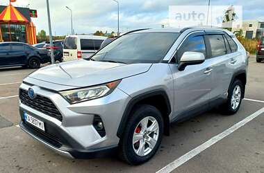 Внедорожник / Кроссовер Toyota RAV4 2021 в Киеве