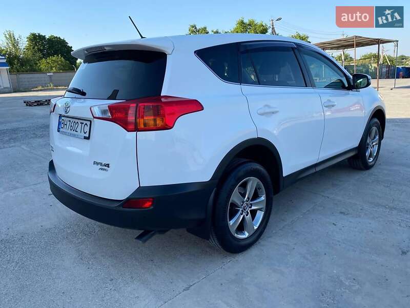 Внедорожник / Кроссовер Toyota RAV4 2015 в Подольске