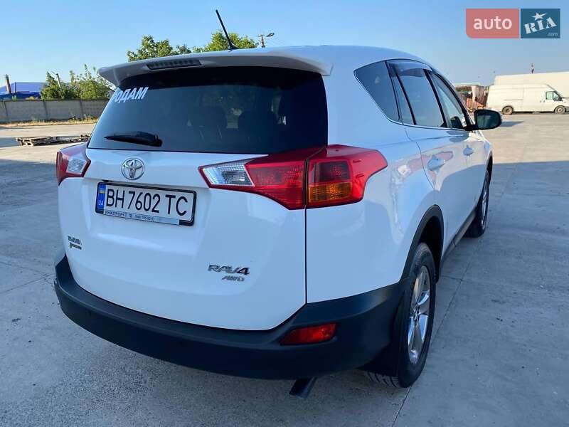 Внедорожник / Кроссовер Toyota RAV4 2015 в Подольске