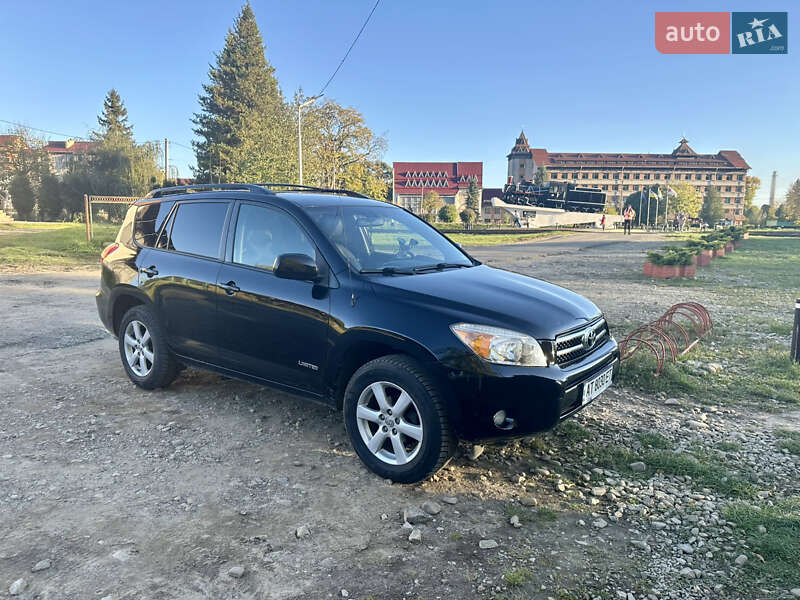 Позашляховик / Кросовер Toyota RAV4 2008 в Івано-Франківську