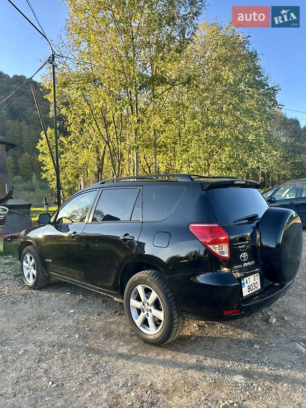 Позашляховик / Кросовер Toyota RAV4 2008 в Івано-Франківську