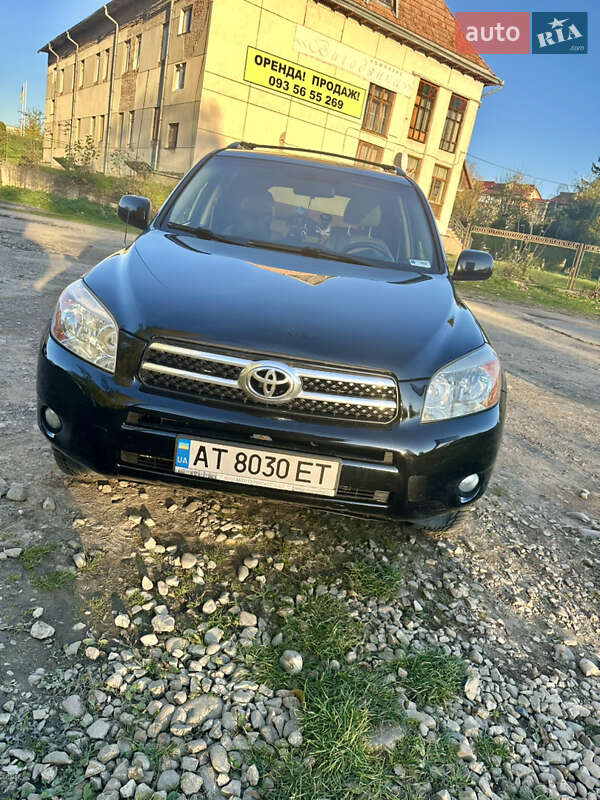 Позашляховик / Кросовер Toyota RAV4 2008 в Івано-Франківську