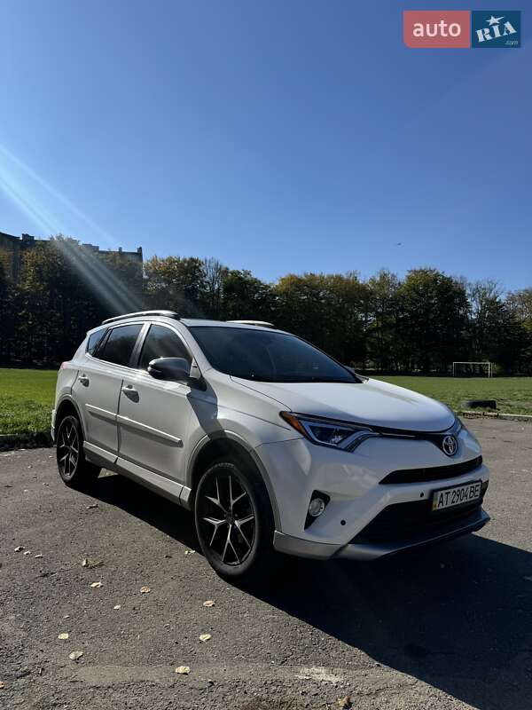 Toyota RAV4 2017