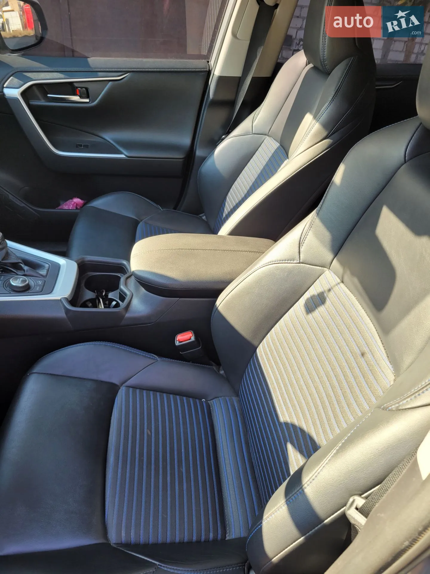 2019 Toyota RAV 4 - мініатюра 4