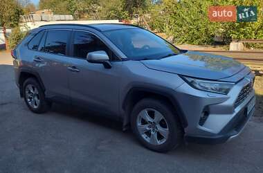 Внедорожник / Кроссовер Toyota RAV4 2019 в Черкассах