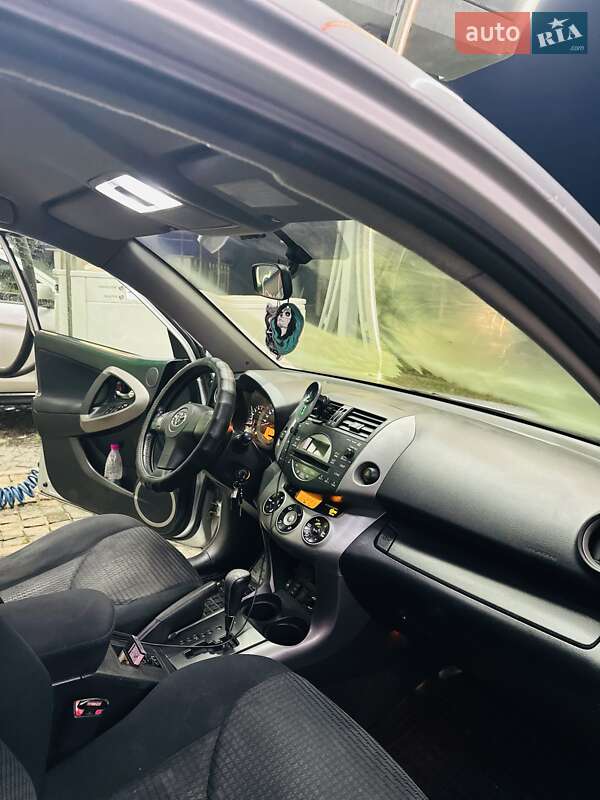 Внедорожник / Кроссовер Toyota RAV4 2008 в Хмельницком