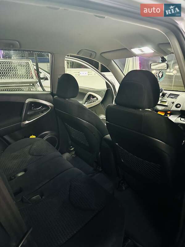 Внедорожник / Кроссовер Toyota RAV4 2008 в Хмельницком