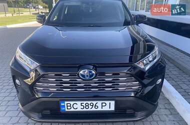 Позашляховик / Кросовер Toyota RAV4 2020 в Львові