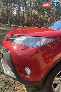 Внедорожник / Кроссовер Toyota RAV4 2013 в 