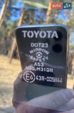 Внедорожник / Кроссовер Toyota RAV4 2013 в 