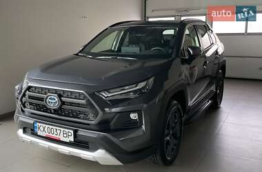 Позашляховик / Кросовер Toyota RAV4 2023 в Харкові