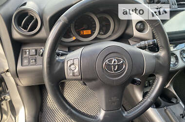 Позашляховик / Кросовер Toyota RAV4 2007 в 