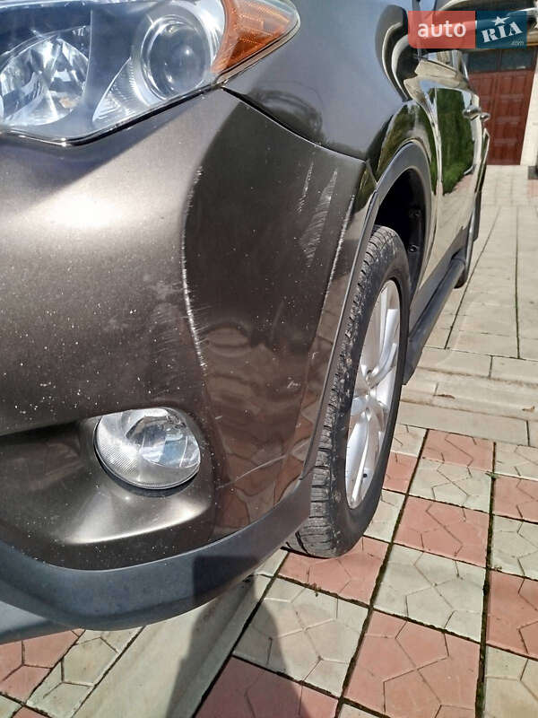 Внедорожник / Кроссовер Toyota RAV4 2015 в Новоселице