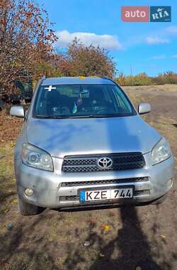 Внедорожник / Кроссовер Toyota RAV4 2007 в Изюме