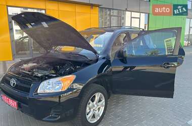 Внедорожник / Кроссовер Toyota RAV4 2011 в Ровно