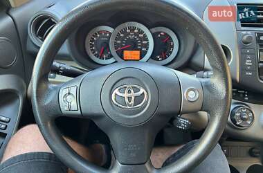 Внедорожник / Кроссовер Toyota RAV4 2011 в Ровно