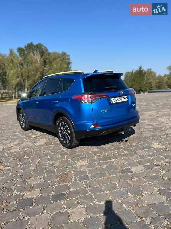 Позашляховик / Кросовер Toyota RAV4 2018 в Житомирі