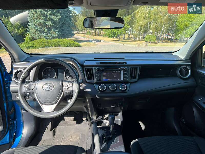 Позашляховик / Кросовер Toyota RAV4 2018 в Житомирі