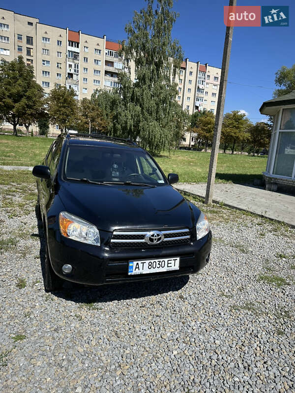 Позашляховик / Кросовер Toyota RAV4 2008 в Івано-Франківську