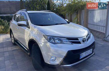 Позашляховик / Кросовер Toyota RAV4 2014 в Миргороді