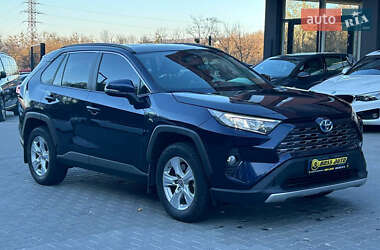 Позашляховик / Кросовер Toyota RAV4 2019 в Чернівцях