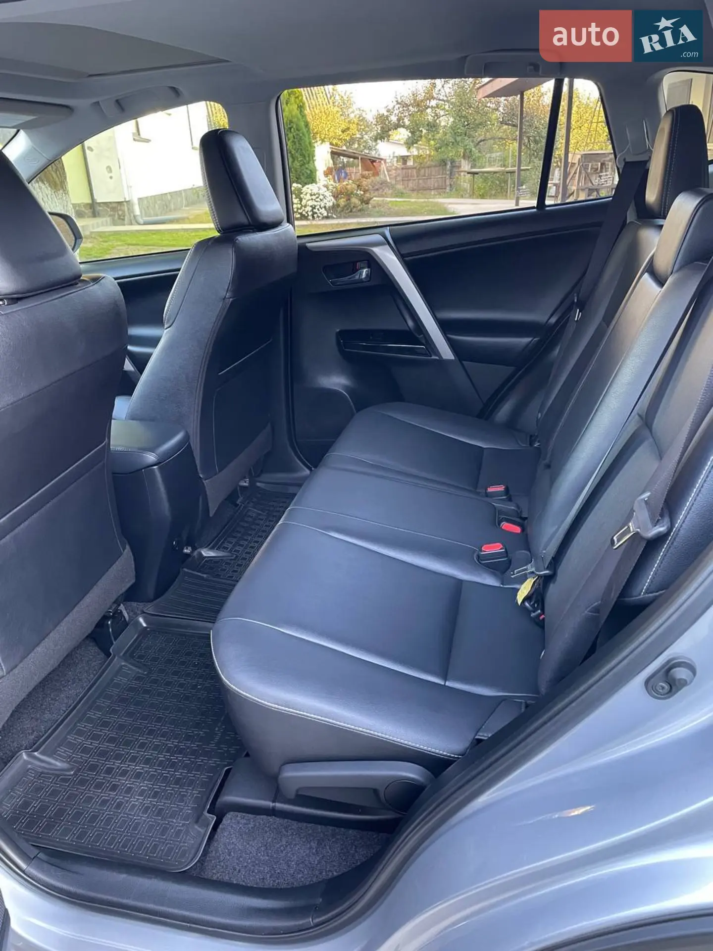 2018 Toyota RAV 4 - мініатюра 15