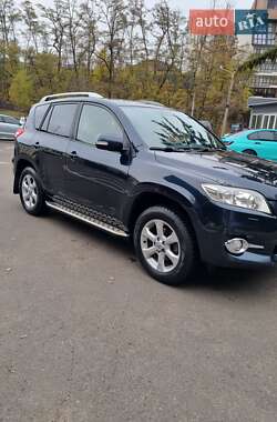 Позашляховик / Кросовер Toyota RAV4 2011 в Києві