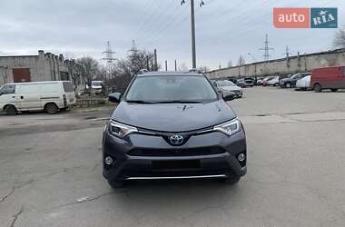 Позашляховик / Кросовер Toyota RAV4 2018 в Дніпрі