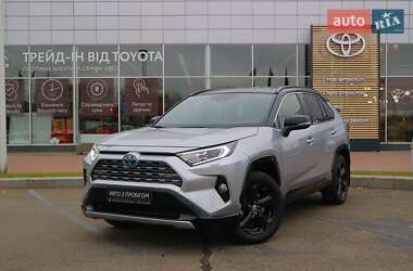 Позашляховик / Кросовер Toyota RAV4 2019 в Києві