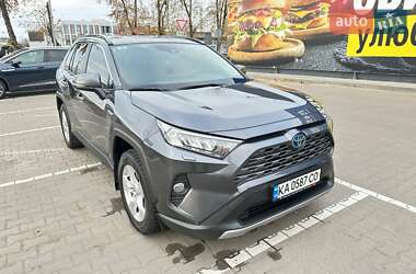 Внедорожник / Кроссовер Toyota RAV4 2020 в Киеве