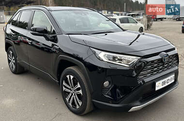 Внедорожник / Кроссовер Toyota RAV4 2020 в Киеве