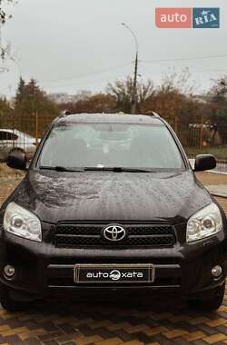 Внедорожник / Кроссовер Toyota RAV4 2006 в Николаеве