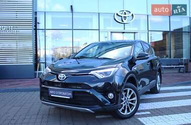 Внедорожник / Кроссовер Toyota RAV4 2017 в Киеве