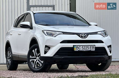 Внедорожник / Кроссовер Toyota RAV4 2017 в Дрогобыче