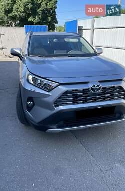 Позашляховик / Кросовер Toyota RAV4 2019 в Києві