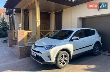 Внедорожник / Кроссовер Toyota RAV4 2015 в Кременчуге