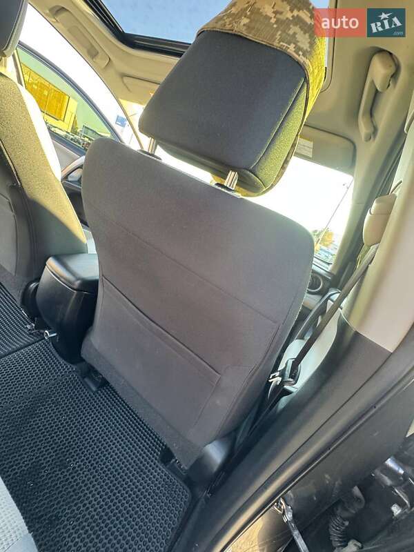 Позашляховик / Кросовер Toyota RAV4 2016 в Львові