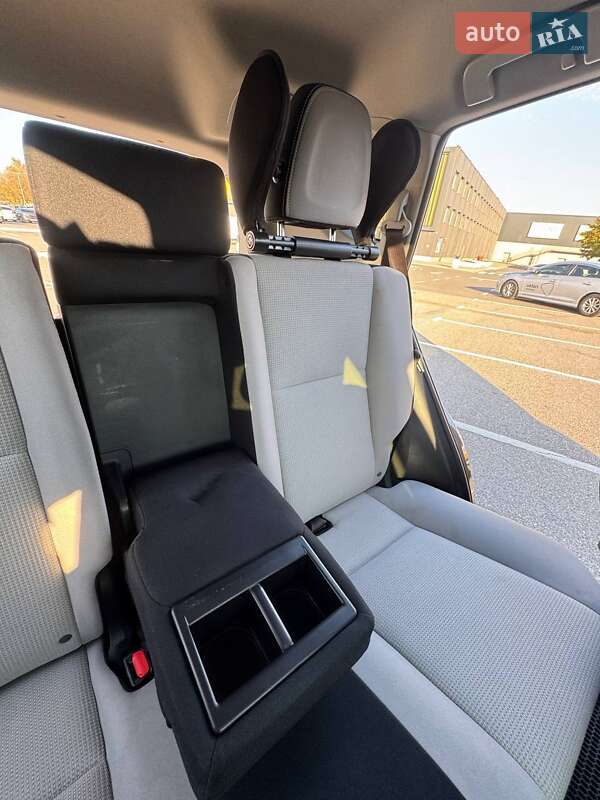 Позашляховик / Кросовер Toyota RAV4 2016 в Львові