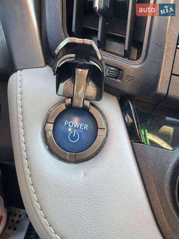 Позашляховик / Кросовер Toyota RAV4 2016 в Львові