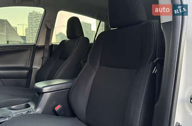 Внедорожник / Кроссовер Toyota RAV4 2013 в 
